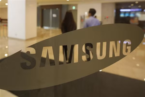 Giá trị vốn hóa của tập đoàn Samsung giảm 12% trong năm nay ảnh 1
