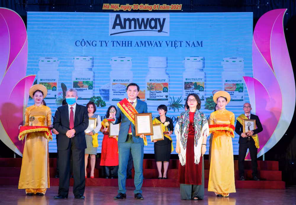 Amway Việt Nam nhận giải thưởng Sản phẩm Vàng vì sức khoẻ cộng đồng ảnh 1