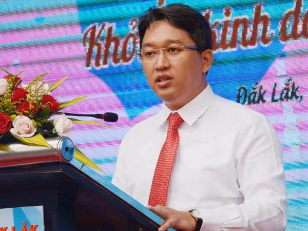 Phê chuẩn kết quả miễn nhiệm Phó Chủ tịch Ủy ban Nhân dân tỉnh Đắk Lắk ảnh 1