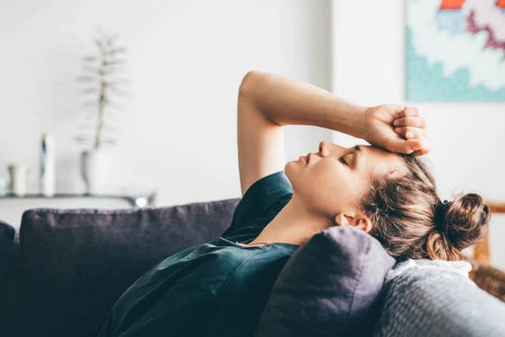 Mệt mỏi kéo dài - Dấu hiệu cảnh báo của nhiều tình trạng bệnh lý | Vietnam+  (VietnamPlus)