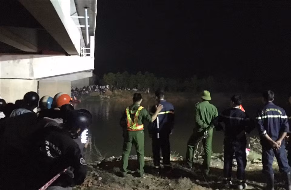 Thêm 1 học sinh tử vong sau tai nạn giao thông liên hoàn ở Quảng Trị ảnh 1
