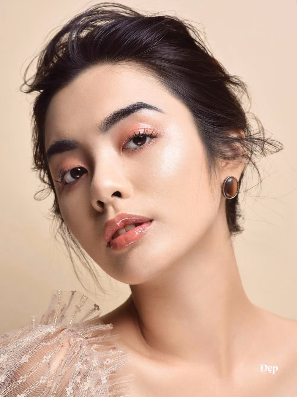 Sở hữu lớp makeup hồng ngọt lịm chỉ với ba sản phẩm makeup ảnh 4