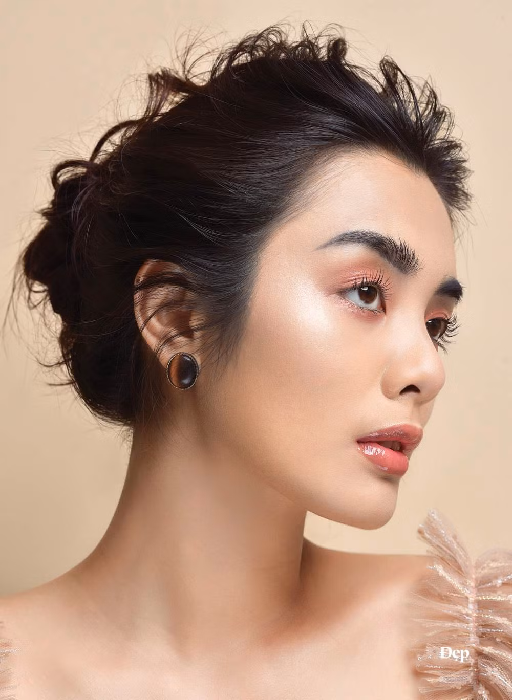 Sở hữu lớp makeup hồng ngọt lịm chỉ với ba sản phẩm makeup ảnh 3