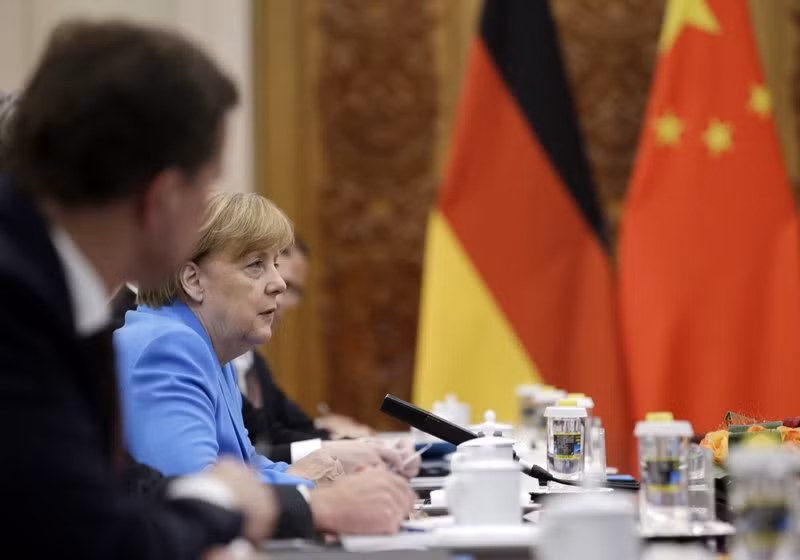 Thủ tướng Angela Merkel và Thủ tướng Lý Khắc Cường hội đàm ảnh 1