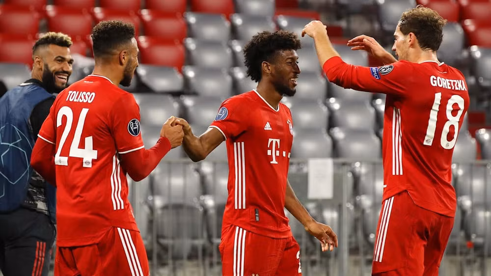 HLV Hansi Flick chia sẻ sau chiến thắng hủy diệt của Bayern ảnh 1