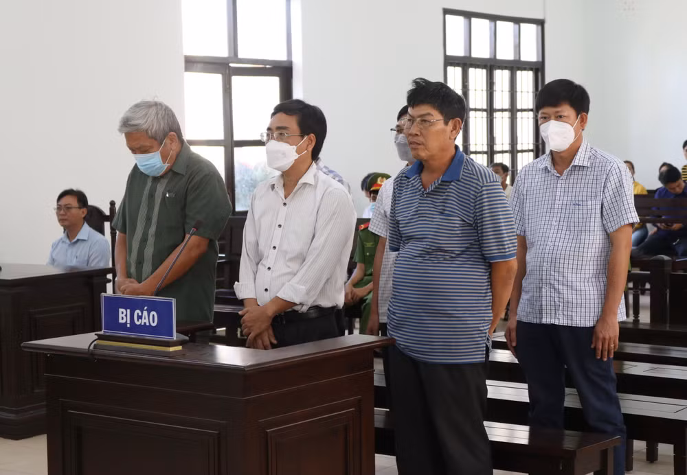Xét xử vụ án hối lộ tại Công ty Cổ phần Cấp nước Ninh Thuận ảnh 1