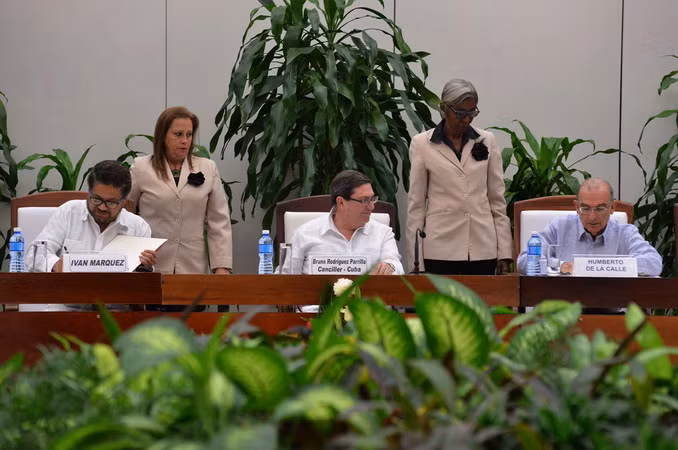 Chính phủ Colombia và FARC công bố thỏa thuận hòa bình mới ảnh 1