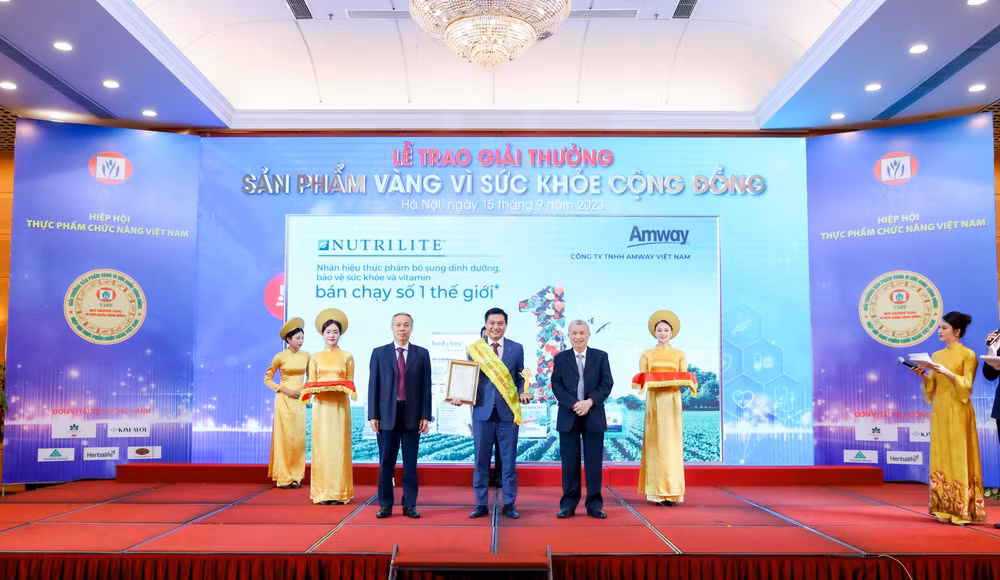 Amway Việt Nam lần thứ 11 nhận Giải thưởng Sản phẩm Vàng vì Sức khoẻ ảnh 1