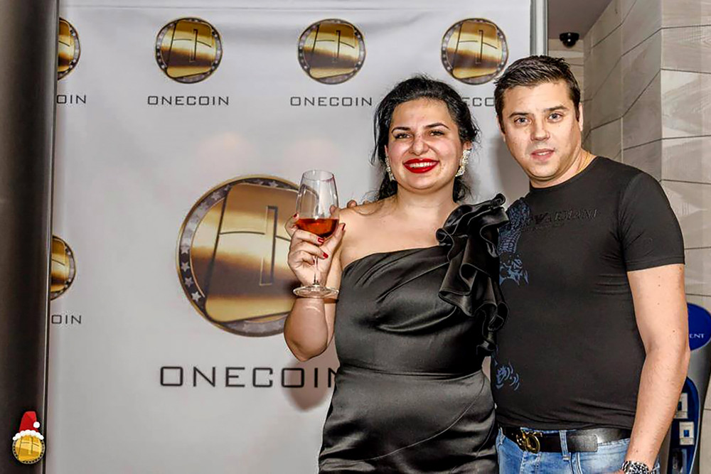 Ruja Ignatova sinh ra và lớn lên tại Bulgaria trước khi di cư sang Đức
