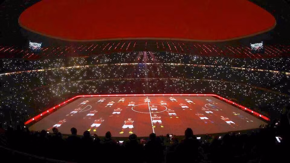 Clip màn trình diễn ánh sáng 3D của Bayern tri ân người hâm mộ ảnh 1