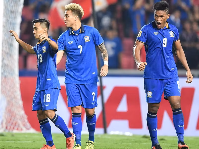 Thái Lan vào chung kết AFF Cup 2016 sau màn vùi dập Myanmar ảnh 1