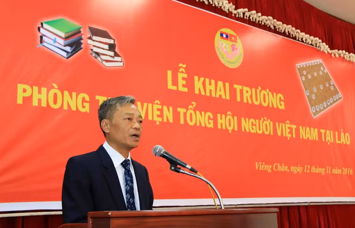 Khai trương thư viện tại Trụ sở Tổng hội người Việt Nam tại Lào ảnh 3