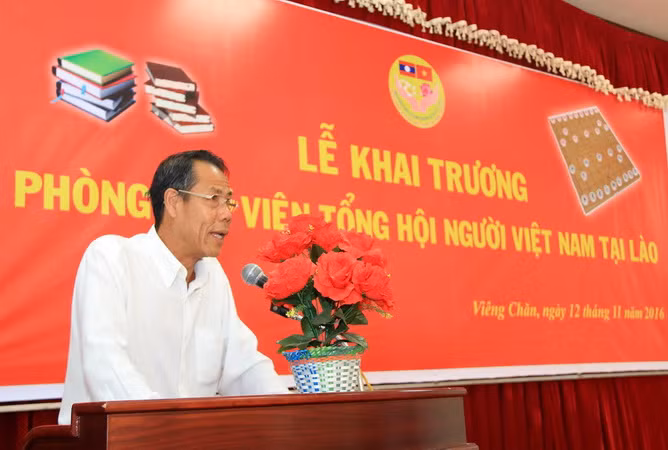 Khai trương thư viện tại Trụ sở Tổng hội người Việt Nam tại Lào ảnh 2