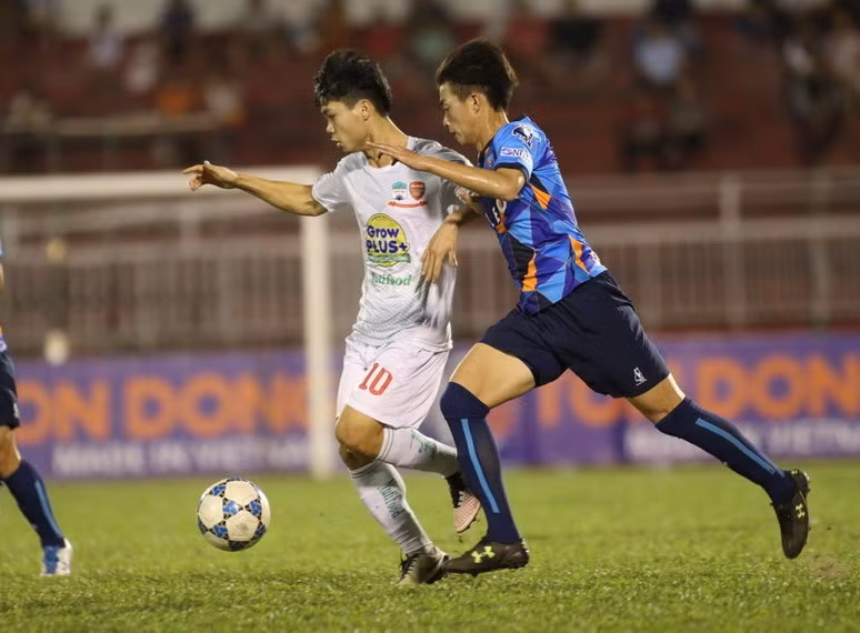 Công Phượng sút hỏng luân lưu, U21 HAGL thành cựu vương ảnh 1
