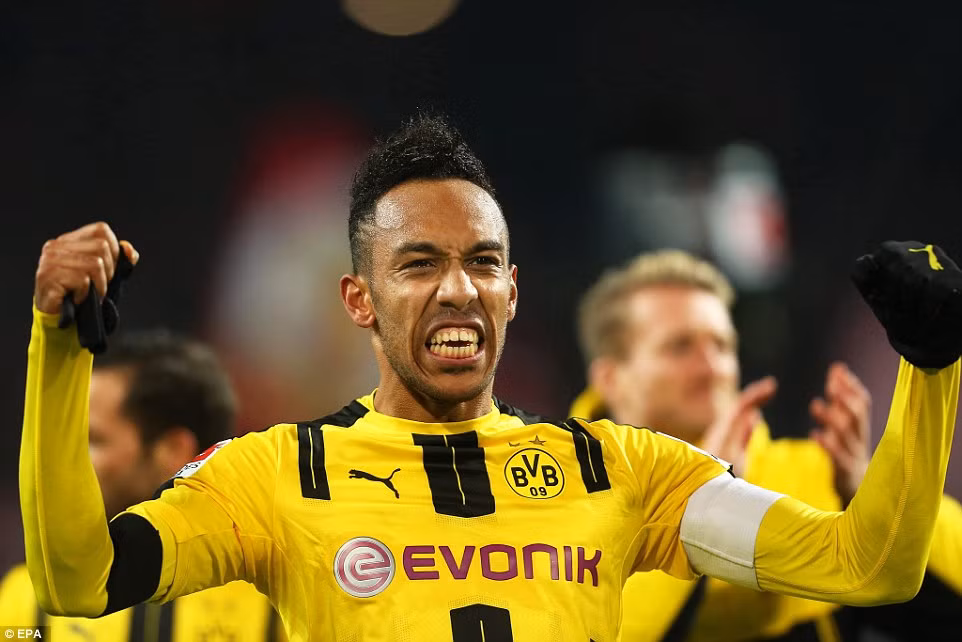 Aubameyang lập công giúp Dortmund đánh bại Bayern Munich ảnh 1