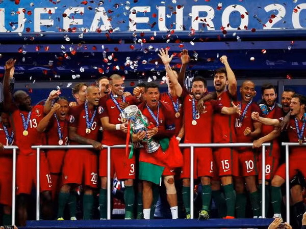 Vòng chung kết Euro 2016: Giải đấu hấp dẫn hay nhạt nhẽo? ảnh 1