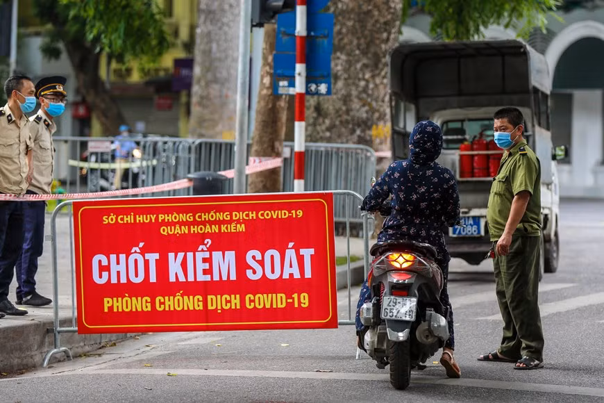 Chính phủ được ban hành Nghị quyết khác luật để chống COVID-19 ảnh 1