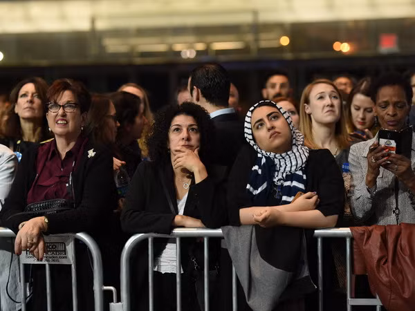 Bầu cử Mỹ năm 2016: Tỷ phú Donald Trump duy trì thế dẫn trước ảnh 1