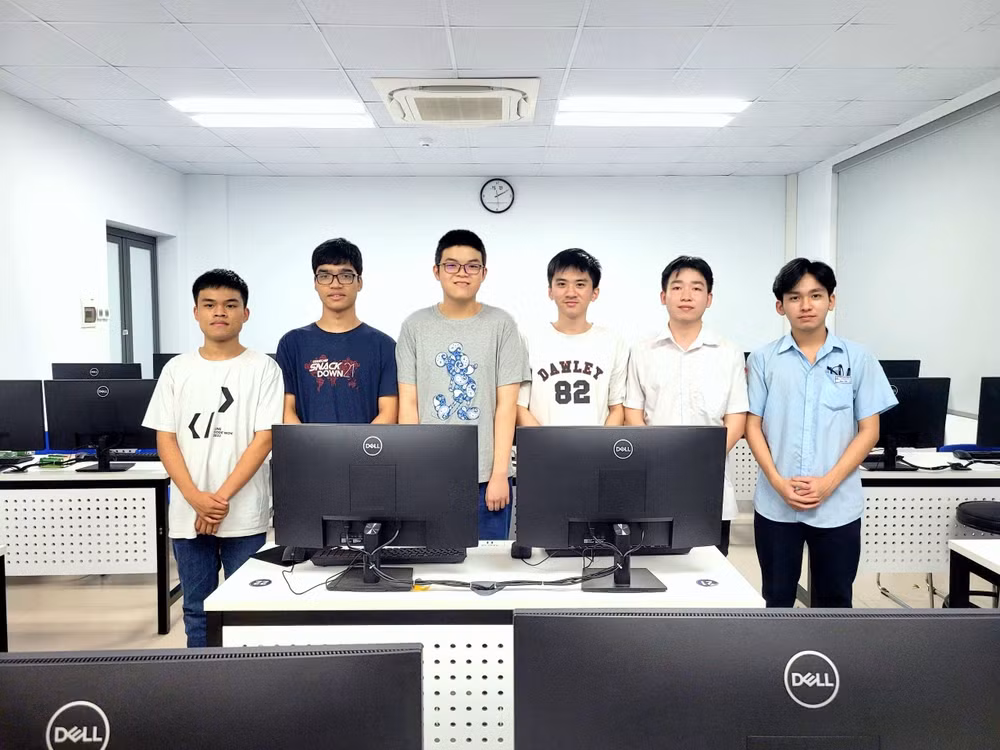 Việt Nam đoạt 6 huy chương Olympic Tin học châu Á-Thái Bình Dương ảnh 1