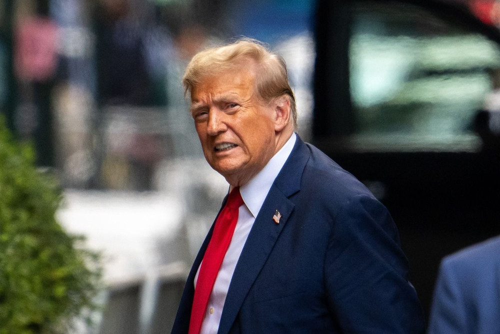 Nhiều phát súng bắn vào sân golf của ông Trump, cựu Tổng thống vẫn an toàn | Vietnam+ (VietnamPlus)