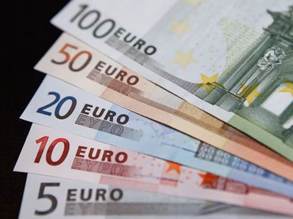 Đồng euro lên giá trước thềm cuộc đàm phán giữa Hy Lạp và chủ nợ ảnh 1
