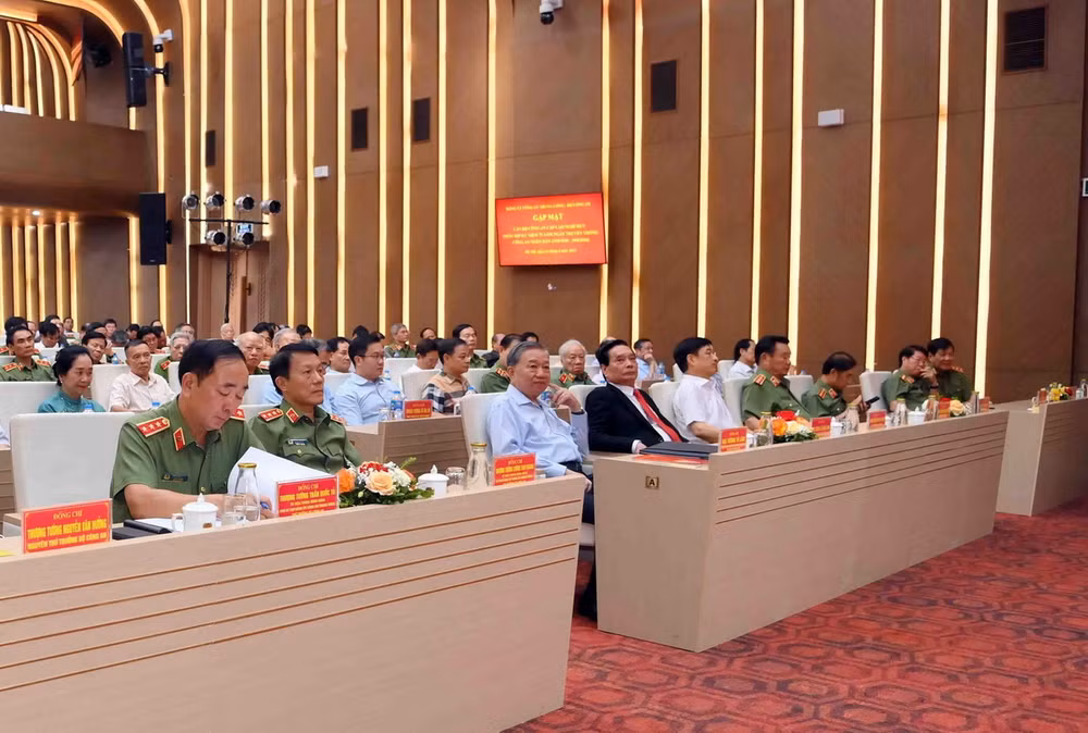 ttxvn_to lam gap mat can bo (2)_resize.jpg