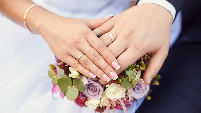 Hôn nhân là liều thuốc bổ ngăn ngừa bệnh tim mạch và đột quỵ ảnh 1