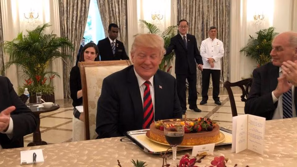Tổng thống Trump đón sinh nhật sớm trước Hội nghị thượng đỉnh Mỹ-Triều ảnh 1