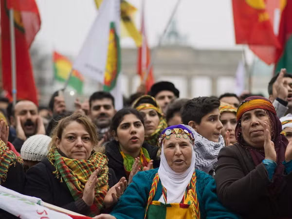 Đức: 20.000 người biểu tình phản đối lệnh cấm Đảng PKK ảnh 1