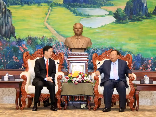 Đoàn Ban Tuyên giáo Trung ương thăm và làm việc tại Lào ảnh 1