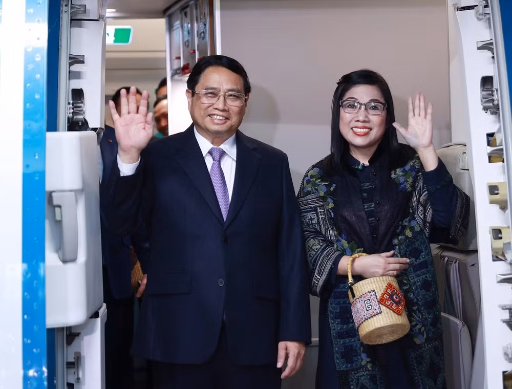 Thủ tướng Phạm Minh Chính bắt đầu thăm chính thức Cộng hòa Singapore ảnh 1