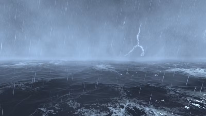 Chủ động ứng phó với gió mạnh, sóng lớn trên biển và bão gần Biển Đông ảnh 1