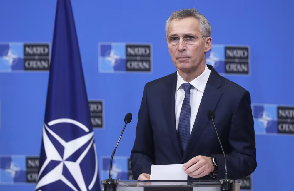 Tổng Thư ký NATO Stoltenberg kêu gọi tăng cường sức mạnh liên minh ảnh 1