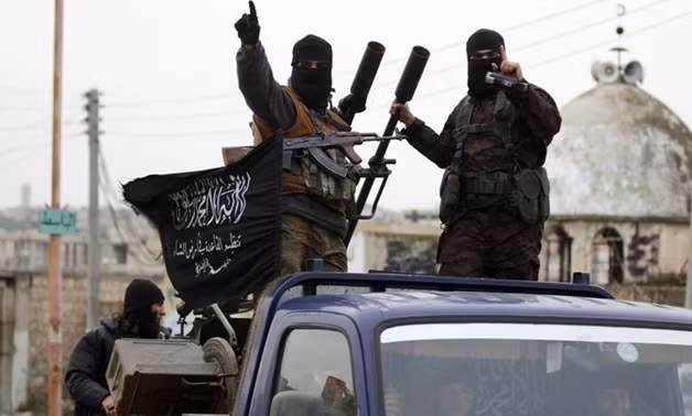 Nhóm Mặt trận Al-Nusra tấn công các cứ điểm của quân đội Syria ảnh 1