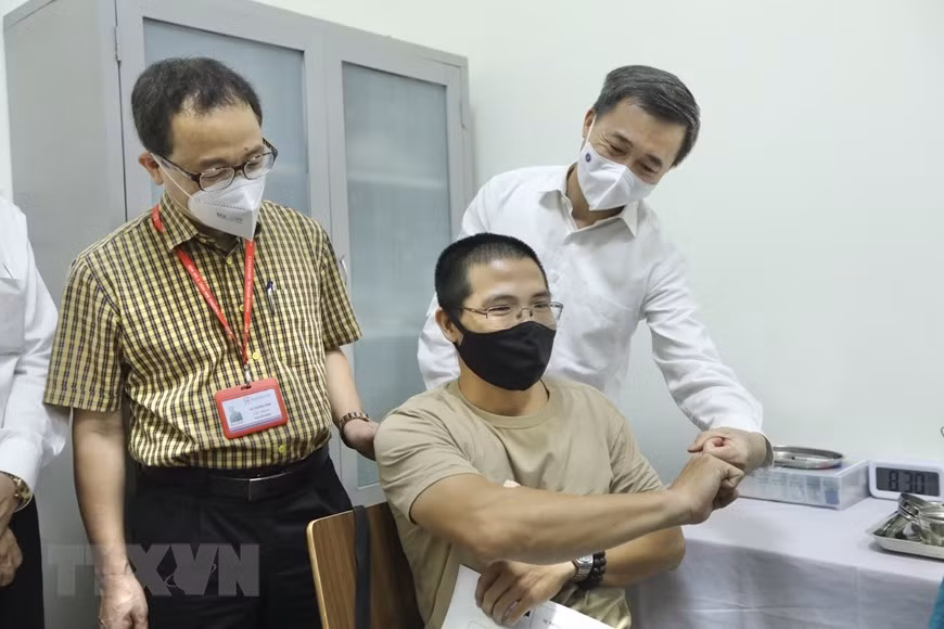 Triển khai thử nghiệm lâm sàng vaccine ARCT-154 giai đoạn 2 và 3a ảnh 1