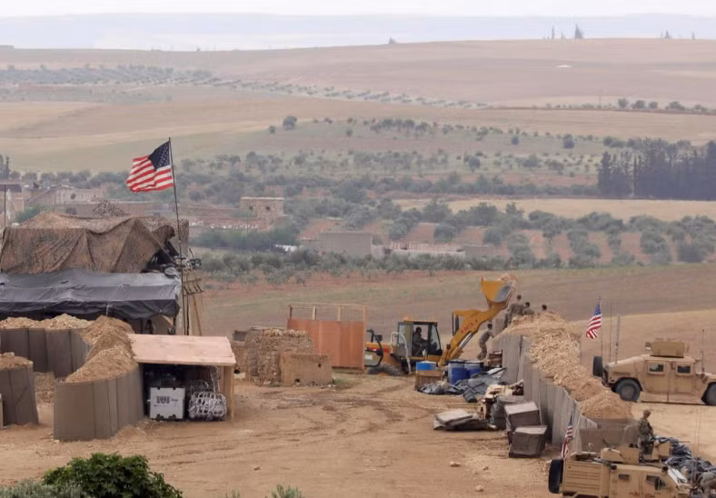 Mỹ đang cân nhắc rút toàn bộ binh lính ra khỏi lãnh thổ Syria ảnh 1