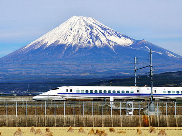 Nhật Bản vận hành tàu cao tốc Shinkansen nhanh nhất thế giới | Vietnam+  (VietnamPlus)