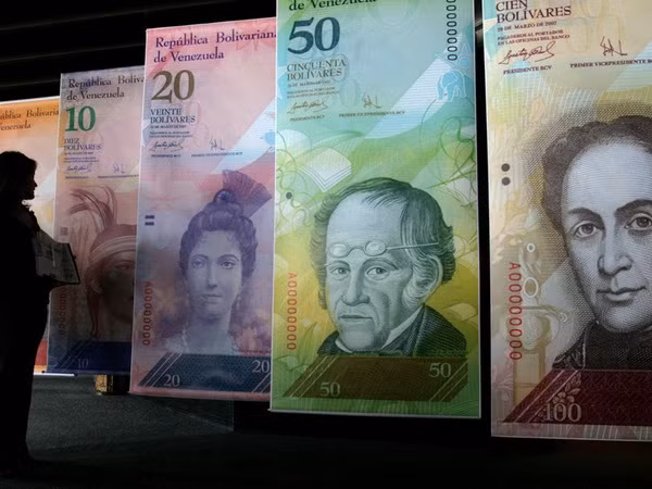 Lạm phát tăng cao, Venezuela tăng lương tối thiếu 10% ảnh 1