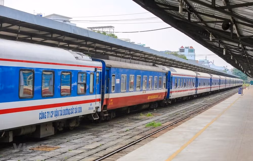 Vé máy bay Tết dồi dào và giá thấp, tàu hỏa mới bán được gần 15% ảnh 1