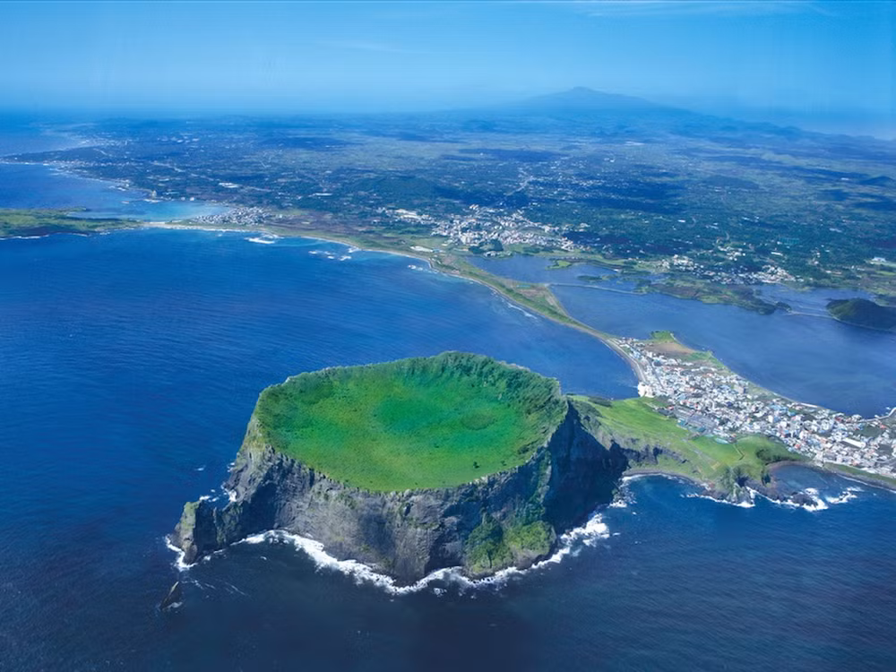 5 người Việt mất tích trong vụ cháy tàu ở đảo Jeju của Hàn Quốc ảnh 1