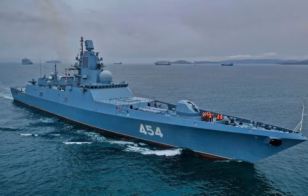 Nga: Chiến hạm Đô đốc Gorshkov thử nghiệm tên lửa mới trên Biển Trắng ảnh 1