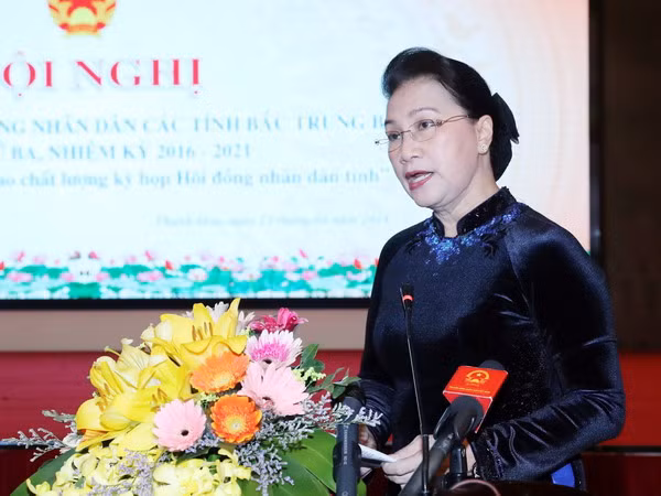 Chủ tịch Quốc hội dự Hội nghị thường trực HĐND các tỉnh Bắc Trung Bộ ảnh 1