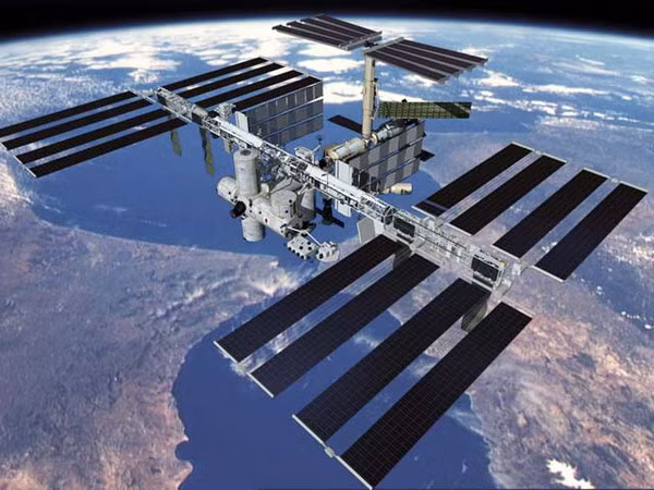 Nga lập kế hoạch rút ngắn thời hạn hoạt động của trạm ISS ảnh 1