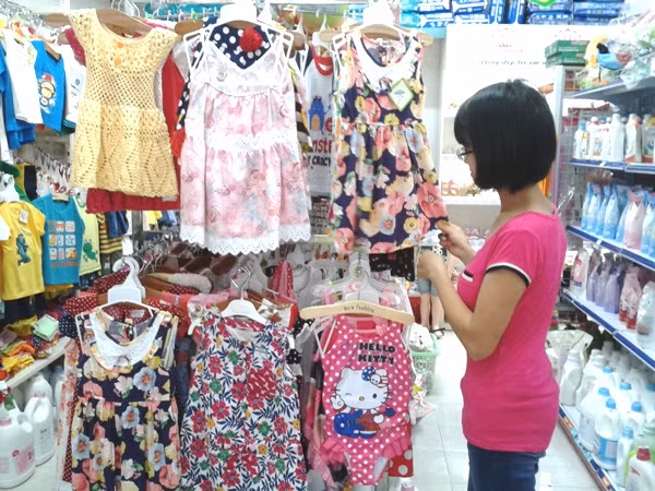 Thị trường dịp 1/6: Xu hướng chọn quà tặng thiết thực “lên ngôi” ảnh 2