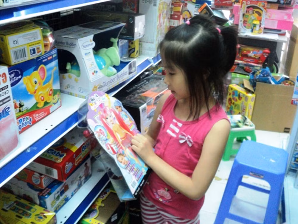 Thị trường dịp 1/6: Xu hướng chọn quà tặng thiết thực “lên ngôi” ảnh 1