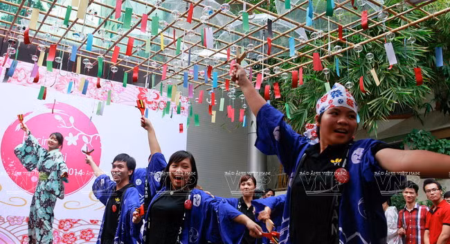 [Photo] Lễ hội chuông gió - nét văn hóa độc đáo Xứ hoa Anh đào ảnh 9