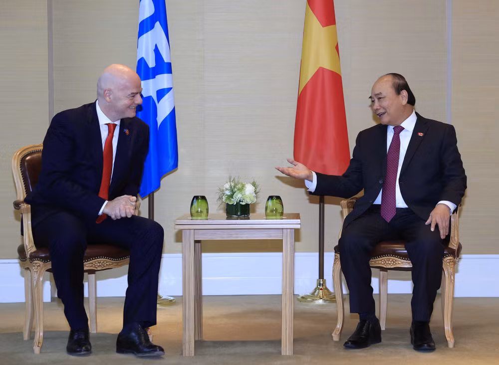 Chủ tịch nước Nguyễn Xuân Phúc: VN luôn ủng hộ các hoạt động của FIFA ảnh 1