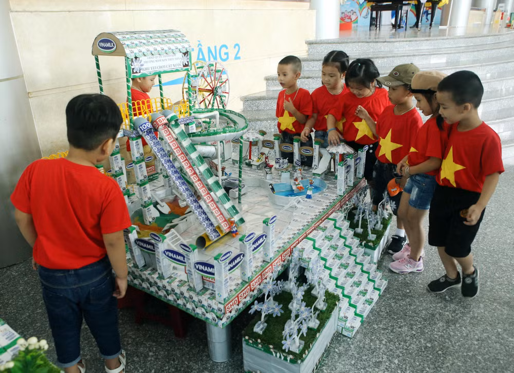 Phó Chủ tịch nước dự Ngày hội Sữa học đường cho trẻ em tại Đà Nẵng ảnh 3