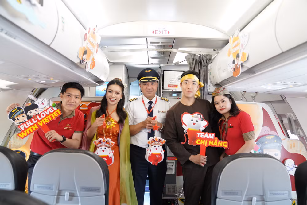 Đón Trung Thu với Chị Hằng, Chú Cuội trên các chuyến bay cùng Vietjet ảnh 9