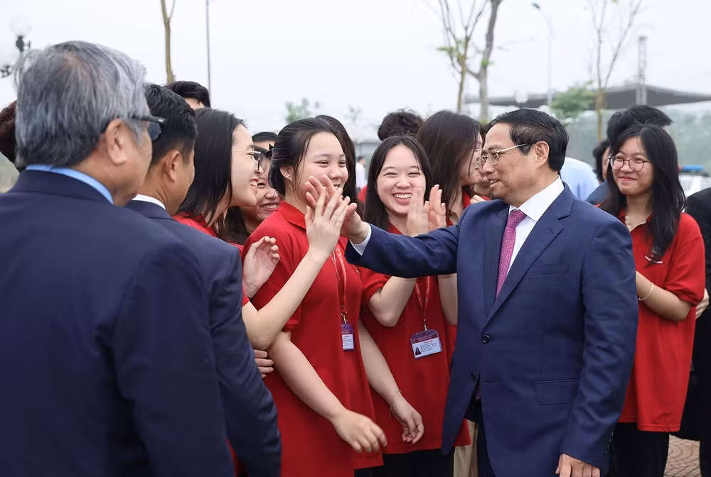 Thủ tướng: Giáo dục đào tạo phải gắn với nhiệm vụ phát triển đất nước ảnh 1